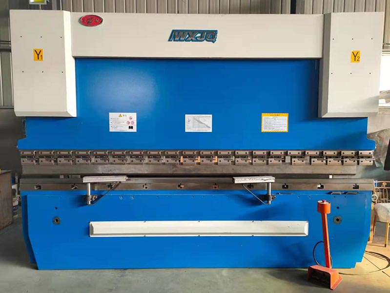 CNC bending machine